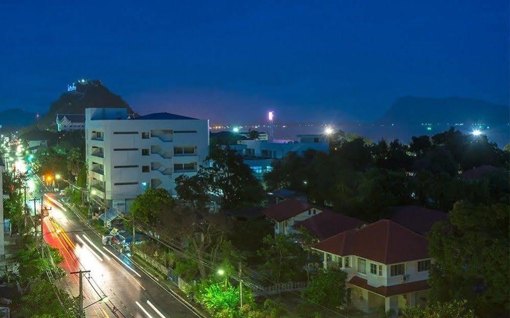Prachuap Grand Hotel Πράτσουατ Κίρι Χαν Εξωτερικό φωτογραφία